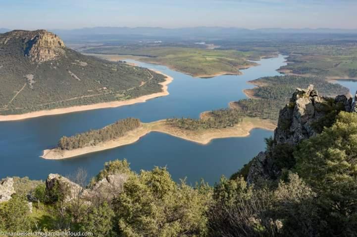 Pueblo Encanto, Apartamento Rural Herrera del Duque Luaran gambar